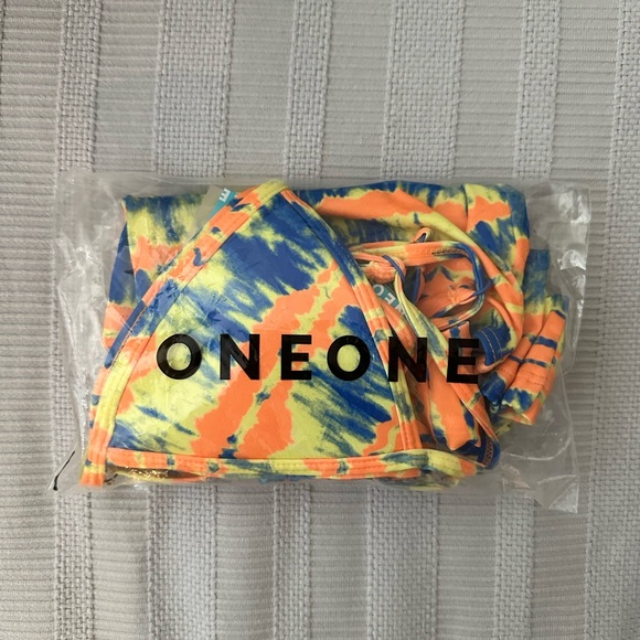 OneOne Swimwear Alli Bikini Set in Upheaval with matching Swim Skirt Cover-up - Picture 4 of 4